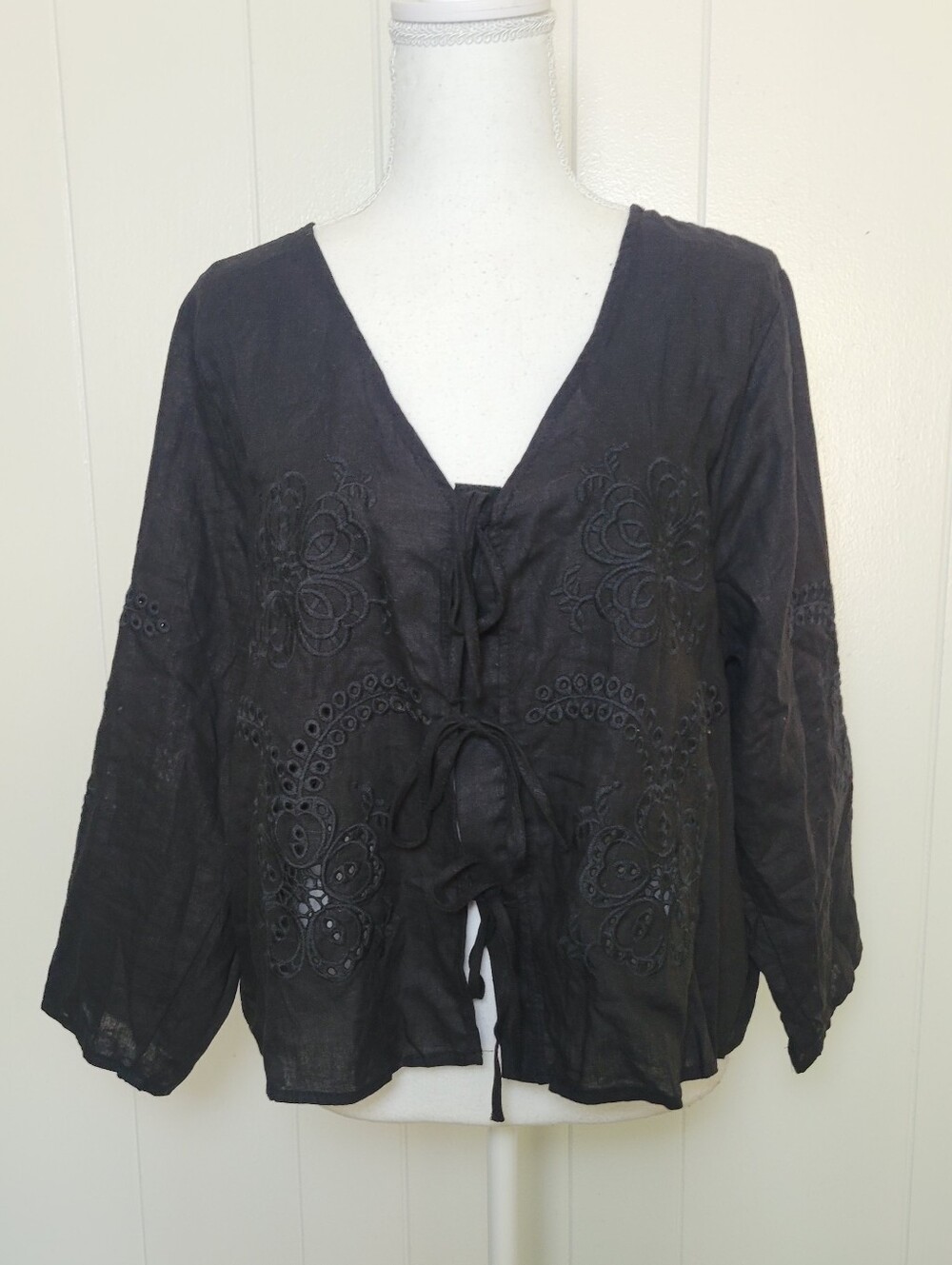 NWT Christian Siriano Black Embroidered Tie Front Blouse Gauzy Linen Rayon XL